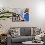 Appartement Martin's - Historic Boutique With Free Parking, Fast Wi-fi, Ac, Perfect For Couples & Business In Center Modène