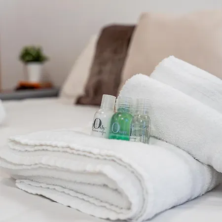 Apartamento Martin's - Stylish Historic With Free Parking, Fast Wi-fi, Ac In Center *