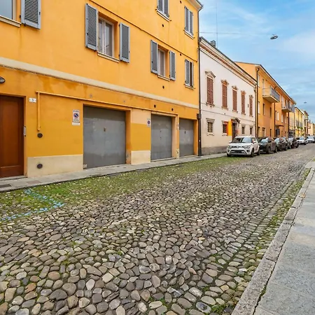Apartmán Martin's - Stylish Historic With Free Parking, Fast Wi-fi, Ac, Perfect For Couples & Business In Center Modena