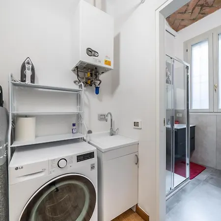 Martin's - Spacious 60 Sqm In Historic Center Ideal For Families And Business Apartment *