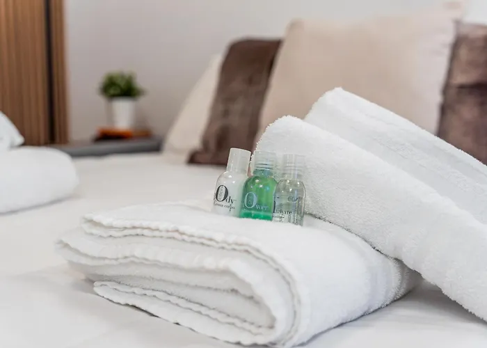 Apartament Martin'S Home - Historic Boutique Apartment With Free Parking, Fast Wi-Fi, Ac, Perfect For Couples & Business In Modena Center *