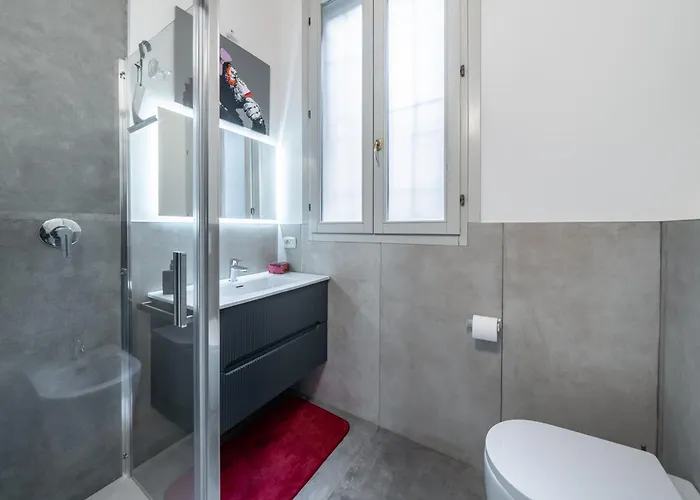 Martin'S Home - Historic Boutique Apartment With Free Parking, Fast Wi-Fi, Ac, Perfect For Couples & Business In Modena Center Apartament Modena