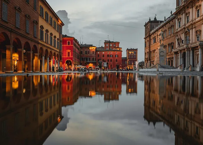 Apartament Martin'S Home - Historic Boutique Apartment With Free Parking, Fast Wi-Fi, Ac, Perfect For Couples & Business In Modena Center Modena